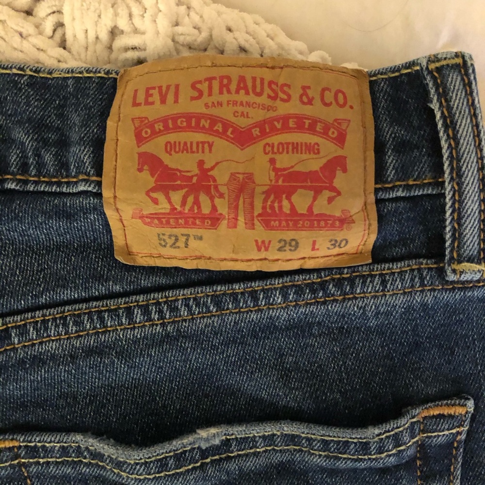 Levi mid rise denim shorts